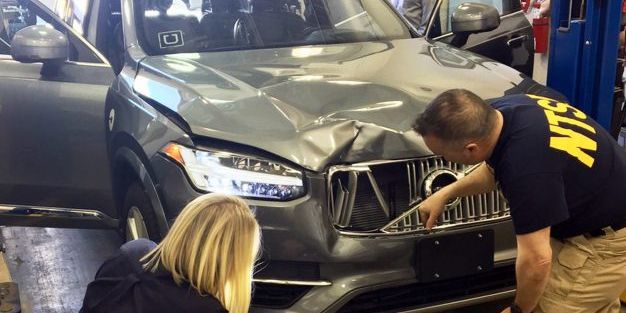 Co stálo za nehodou samořiditelného vozu Uber, při níž zemřela žena?